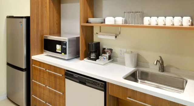 Двухместный люкс Accessible Home2 Suites by Hilton Charlotte Airport