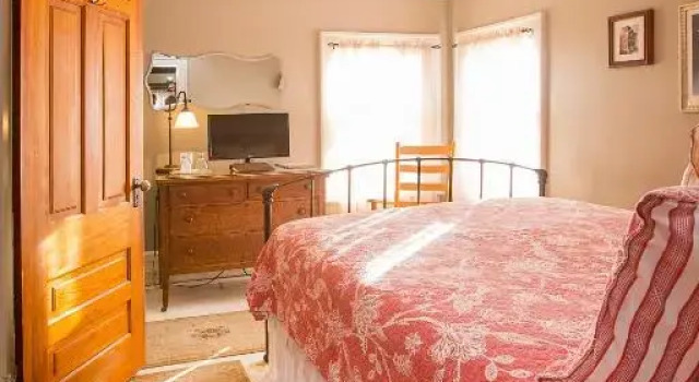 Номер Standard Market Street Inn