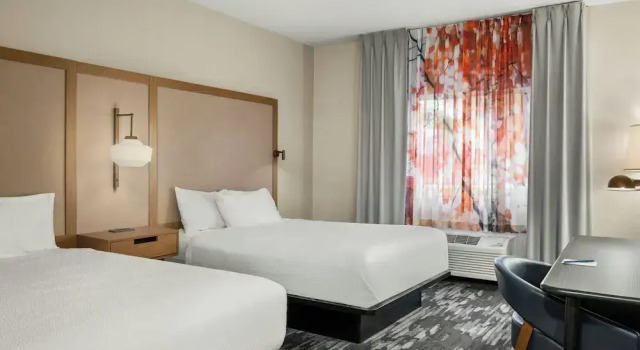 Четырёхместный номер Standard Fairfield Inn & Suites Mt. Pleasant