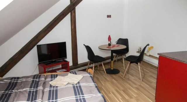 Pension u Lašanů, Rezerwuj Hotel Hotele w Central Bohemia z parkingiem, Parking