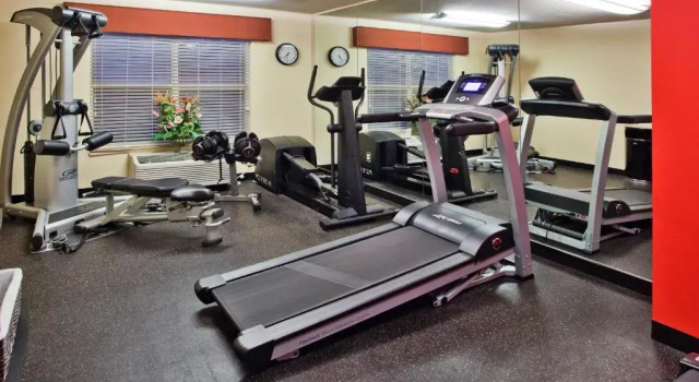 Четырёхместный номер Standard Baymont Inn & Suites by Wyndham Morrow - Atlanta I-75 South