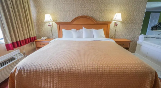 Люкс Admiralty Inn & Suites - a Red Collection Hotel