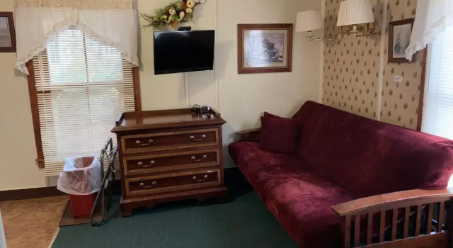 Carroll Motel & Cottages, Varaa Motelli Hotellit New England uima-altaalla, Uima-allas