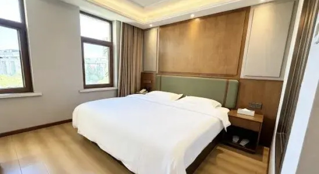 Люкс Business Jingya Hotel (Qiqihar South Station Hecheng Park)
