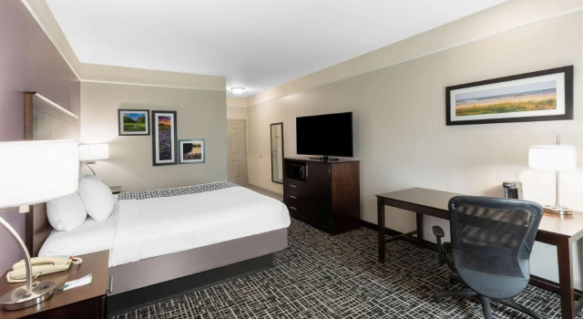 Двухместный номер Deluxe La Quinta Inn & Suites by Wyndham Port Lavaca