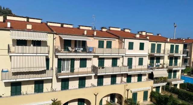 Апартаменты CALA DI SOLE bilocale con terrazzo e piscina condominiale Codice CITRA OO8031-LT-O847