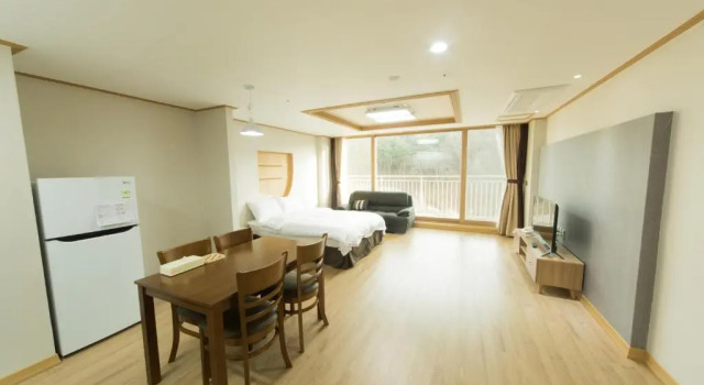 Студия Standard Lake Ocean Resort Sokcho