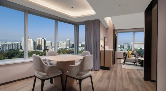 Люкс c 1 комнатой с видом на город Holiday Inn Yiwu Center by IHG
