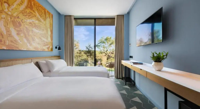 Четырёхместный номер Deluxe Hotel Lavida at Camiral, a Quinta do Lago Resort