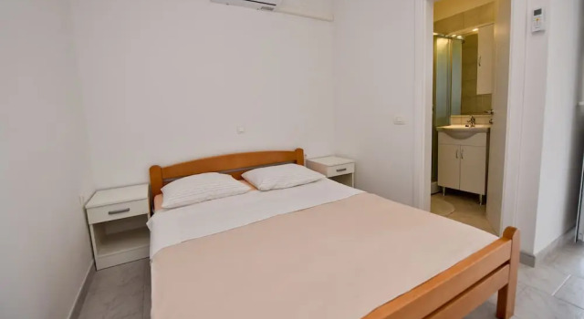 Apartments Caska VI
