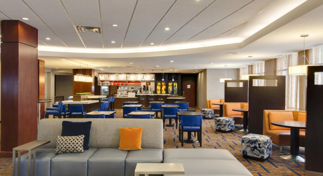 Courtyard by Marriott Chicago Schaumburg/Woodfield Mall, Забронировать Отель Отели Иллинойс 3 звезды, 3*