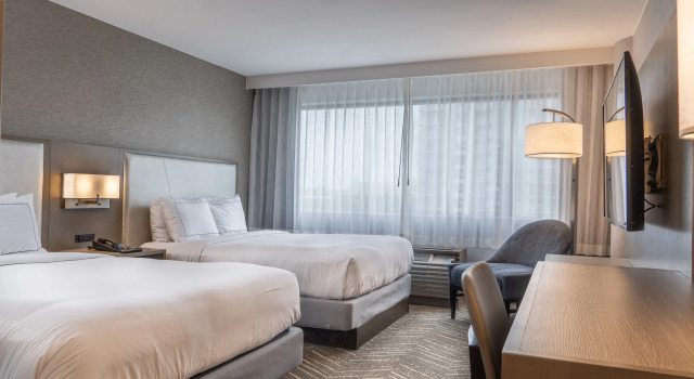 Lakeside Orange County Airport Hotel