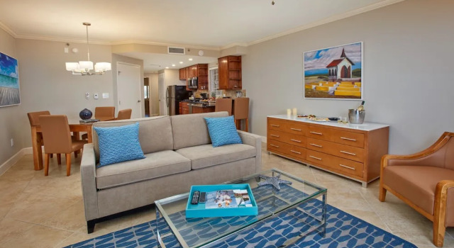 Люкс c 1 комнатой с балконом и с видом на поле для гольфа Divi Village All Inclusive Villas