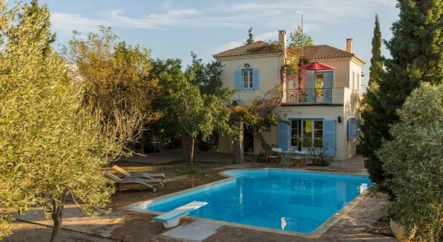 Коттедж Sea View Pool Villa with Independent Guest house