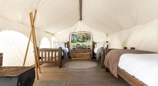 Тент Under Canvas Great Smoky Mountains