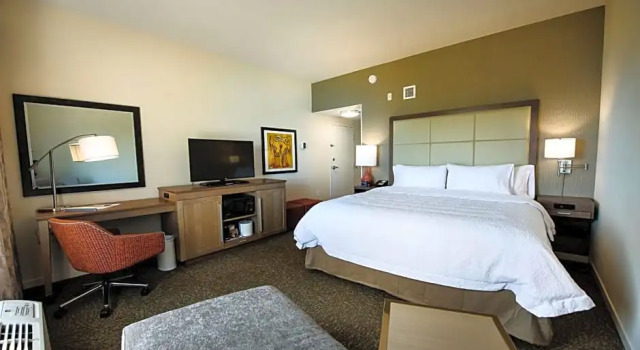 Двухместный люкс Hampton Inn & Suites Truro, NS