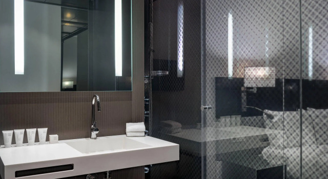 Двухместный номер Standard AC Hotel Atocha by Marriott