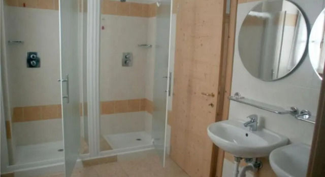 Номер Deluxe с красивым видом из окна Taxus Hostel