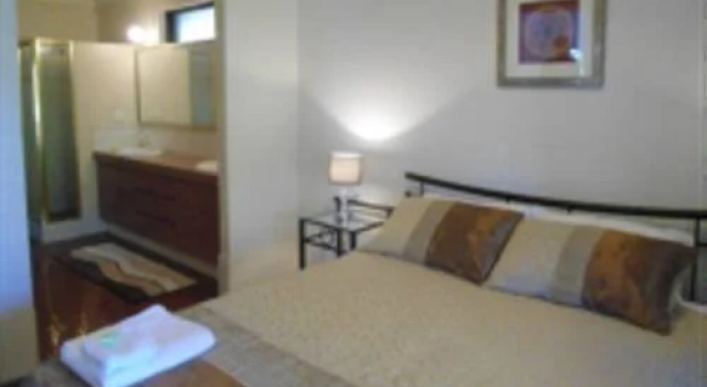 Eternal Rose Bed & Breakfast, จอง โรงแรม Gooseberry Hill เวสเทิร์นออสเตรเลีย