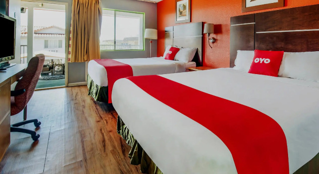 Четырёхместный номер Standard Hotel Europa Ridgecrest