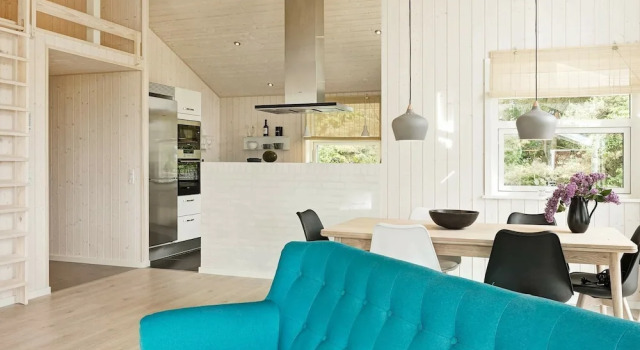 Beautiful Holiday Home in Aakirkeby With Barbeque, Rezerwuj Dom wakacyjny Domki letniskowe w Hovedstaden region, Domek