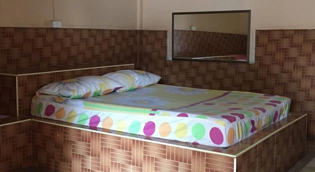 Damrongcheep Inn Resort, Забронировать Курортный отель Кланг провинция Районг