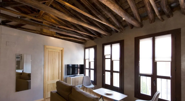 Los Lobos Suites, Забронировать Отель Гранада Granada Province, рядом с Музей народных традиций и искусств Los Tiros de Granada