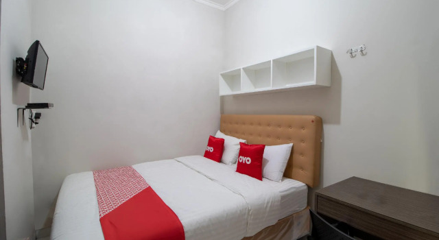 OYO 3253 Sofia Residence Syariah