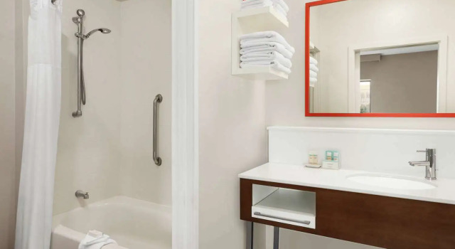 Номер Standard Hampton Inn & Suites Overland Park South