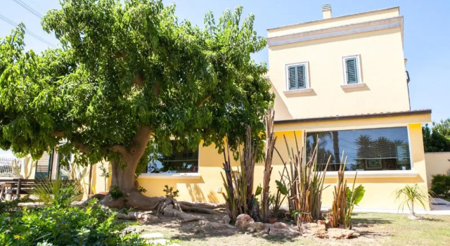 B&B I Tre Ulivi, Забронировать Отель «постель и завтрак» Саличе-Салентино Саленто