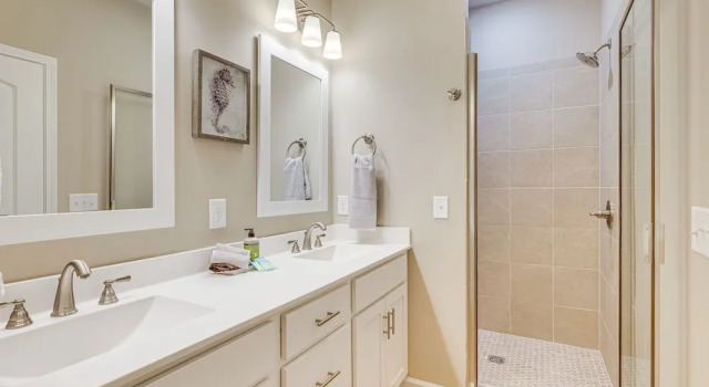 Апартаменты Coastal Beaufort Abode - Pool Access, Near Beaches