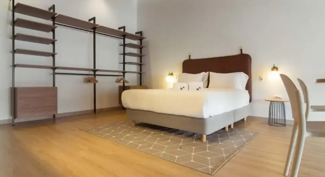 w Amazing Duplex in Laureles, Забронировать Апартаменты/квартира Отели Медельин с парковкой, рядом с Парк Белен, Парковка