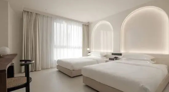 Люкс Luxury Xiaoman AZITA City Hotel (Nanjing Xuanwu Lake Branch)