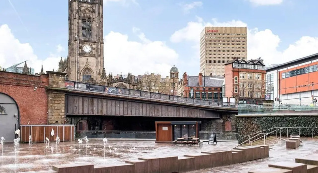 Stunning 2BR Manchester Apartment