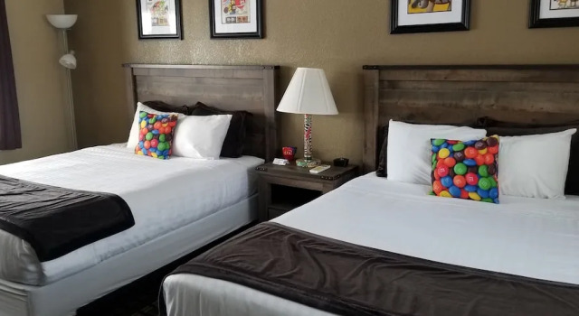 Четырёхместный номер Classic Middlebury Sweets Motel
