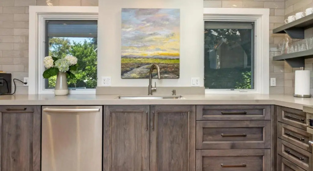 The Oxbow House - Designer 3BD/2BA Home