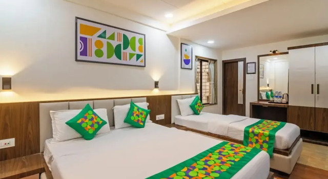 Номер Deluxe Treebo Petals Suites & Banquet - New Town