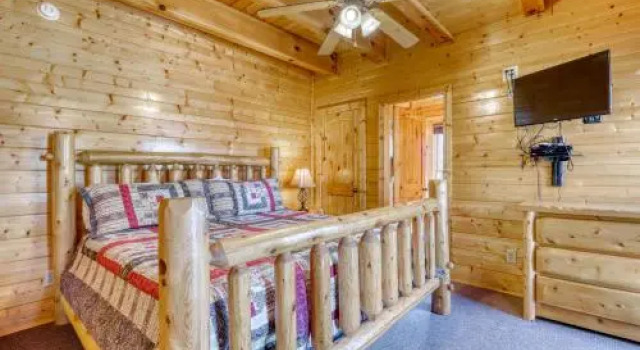 Papa Bears Cabin by RedAwning