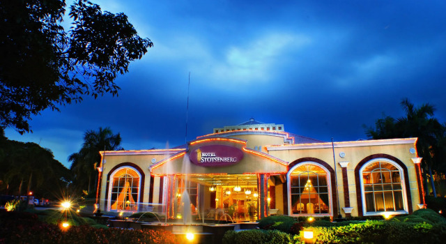Hotel Stotsenberg, Boek Hotel Hotels in Mabalacat met parkeren, Parkeren