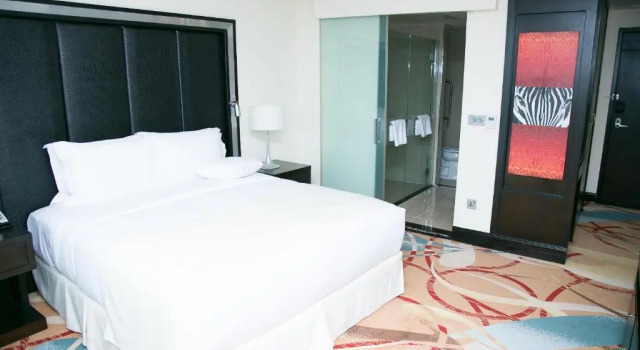 Полулюкс Pearl of Africa Hotel