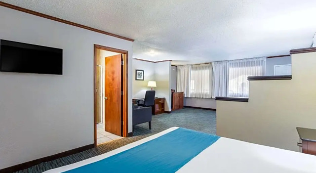 Люкс Days Inn by Wyndham Foley - North Gulf Shores