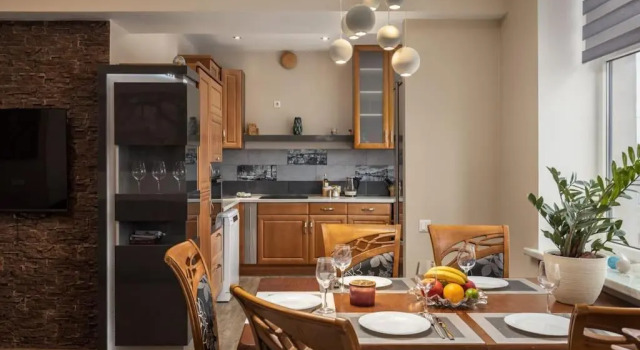 Апартаменты Lovely 2-bdrm condo ideal for a family with children, free parking on premises