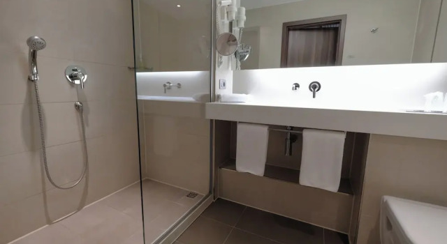 Номер Standard с балконом Business Hotel Astrum Laus