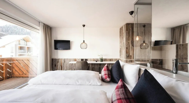 Двухместный номер Standard с балконом Hotel Ladinia
