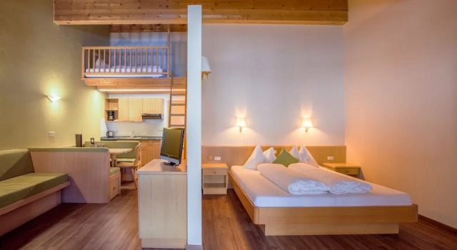 Двухместные апартаменты Standard с балконом Mountain Living Apartments