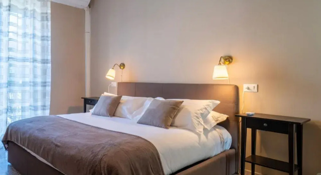 Апартаменты Lotus Apartment With Lakeview