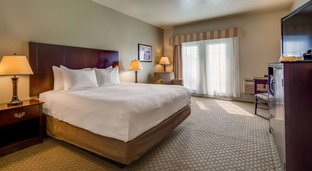 Четырёхместный номер Standard Best Western Plus Bayshore Inn