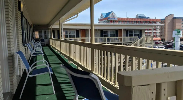Четырёхместный номер Standard Crystal Sands Motel