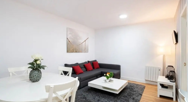 Design 2 Bedroom Flat Next to Pubilla Cases Metro, Забронировать Бутик-отель Отели в центре Оспиталет-де-Льобрегат, в центре