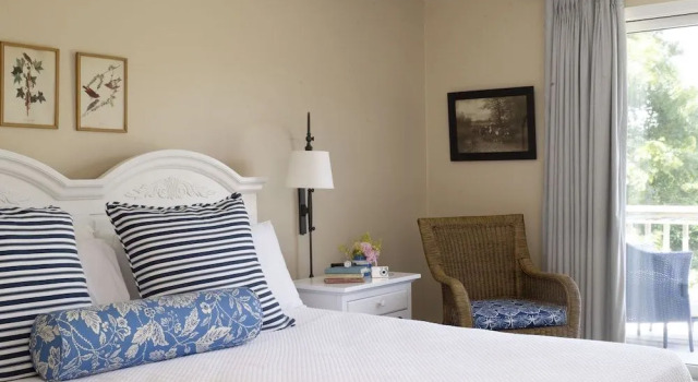 Menemsha Inn & Cottages, Book Hotel Chappaquiddick Island Massachusetts
